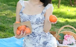 变成黑皮肤和朋友做了